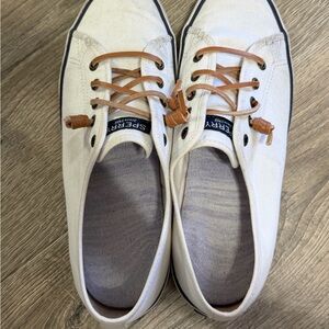 Sperry Women’s White Canvas Shoes